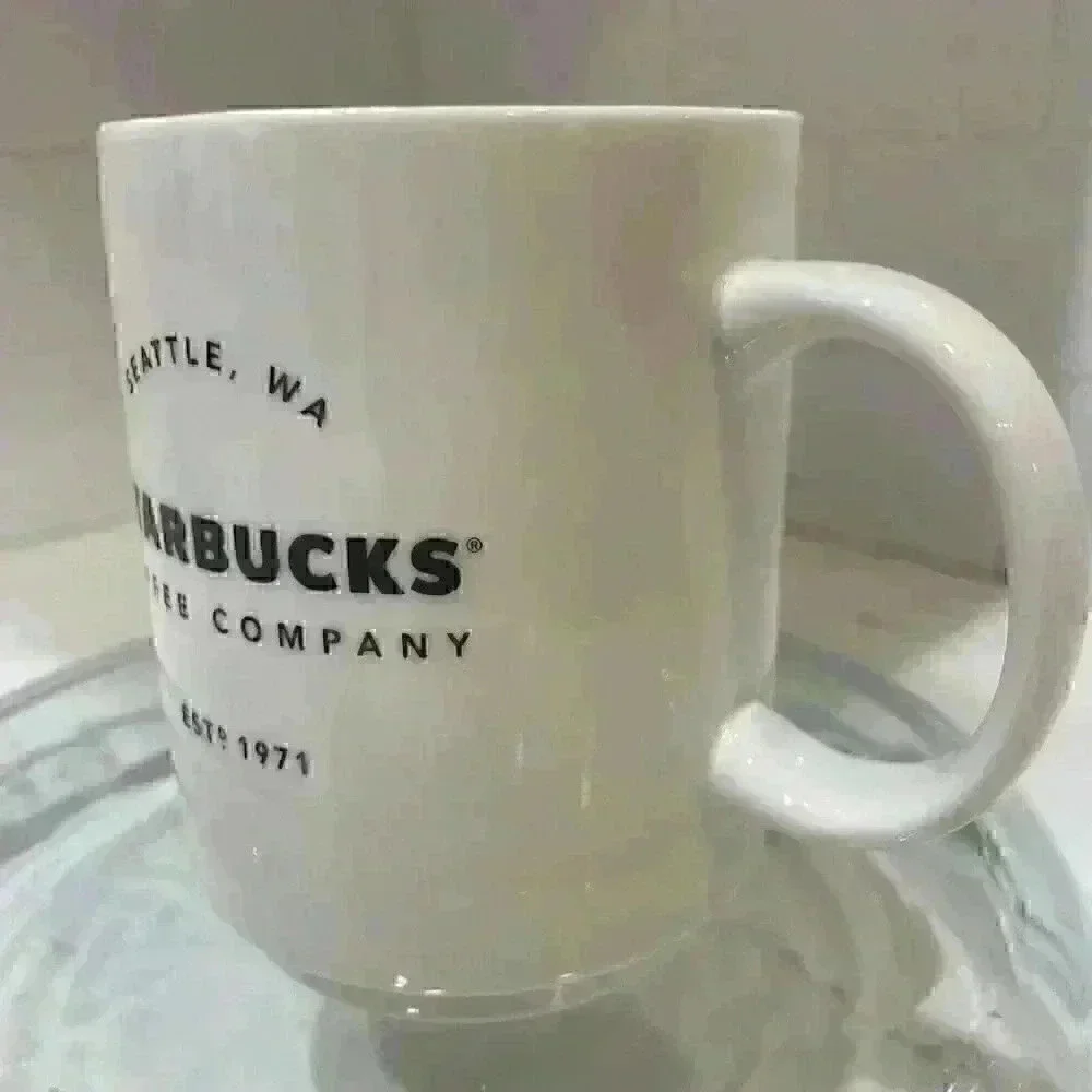 Starbucks 2018 Seattle, WA Washington EST 1971 Large 14oz Ceramic Coffee Tea Mug